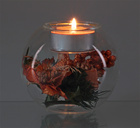 Svícen silnostěnná skleněná koule s vánoční dekorací s miskou a čajovou svíčkou MAXI