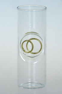 Skleněná odlivka výška 90 mm zlaté prstýnky v lůžku