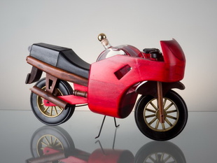 Silniční motocykl SUPERSPORT s nádrží 0,35 ltr. pro alkohol