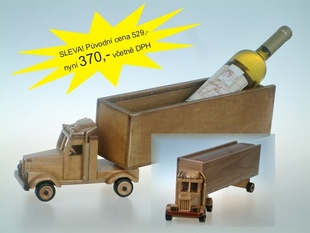 Dřevěný kamion s návěsem pro láhev