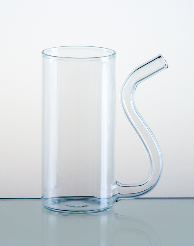 Skleněný lázeňský pohárek pro pití minerální vody