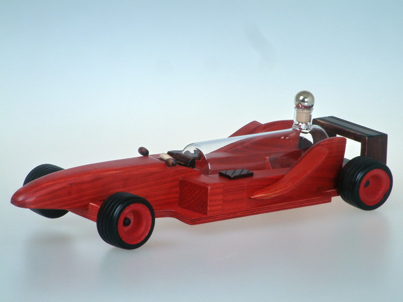 Formule - dřevěné auto s láhví 0,30 ltr.