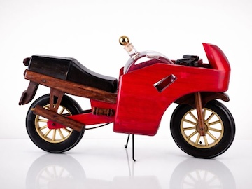 Silniční motocykl SUPERSPORT 0,35 l - pohled z boku