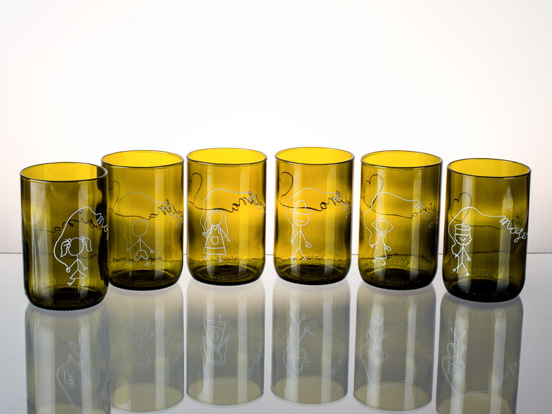 Sada dekorovaných sklenek MOJE RODINA z láhví od vína