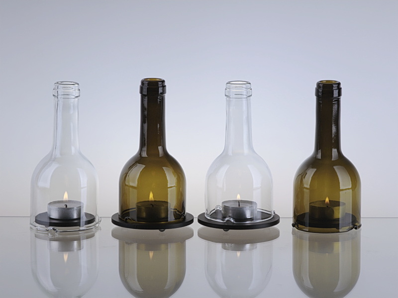 Upcyklovaný svícen SMART výšky 160 z láhve od vína na kovové podstavě