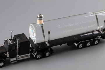 Truck western černý s pískovaným textem