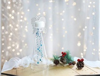 Anděl s tyrkysovými perlami