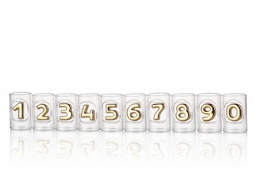 Odlivky se zlatými čísly v lůžku