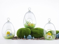 Foukané vajíčko na zavěšení s dekorací