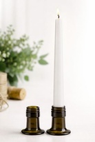 Svícen REBORN z hrdla lahve od vína s bílou svíčkou