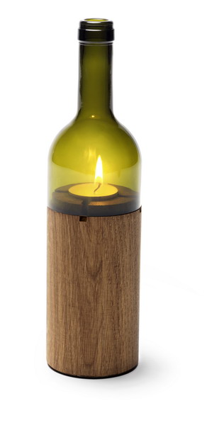 Skleněný svícen na dubové podstavě á la víno