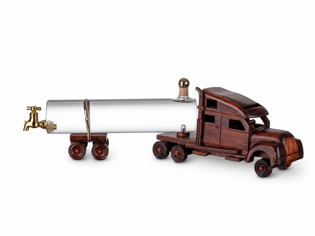 Truck - dřevěné auto, cisterna 0,50 ltr.