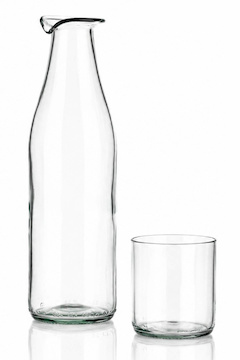 Upcyklovaná karafa z lahve od vína 0,7 l a sklenka UNIVERSAL 0,2l (80 mm)