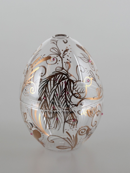 Vajíčko malované pro čajovou svíčku - zlatá dekorace s růžovými kamínky