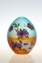 Vajíčko malované pro čajovou svíčku - květiny s motýlkem