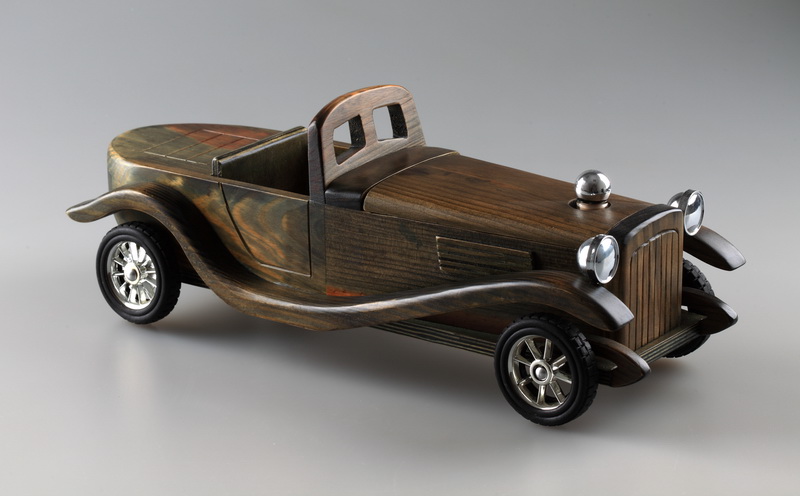 Dřevěné auto Old Car s láhví 0,2 ltr. pod kapotou - Oldcar2