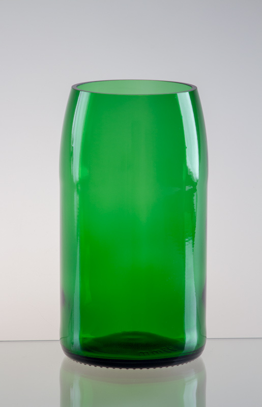 Váza z láhve pro sekt v barvě zelené, broušený leštěný okraj